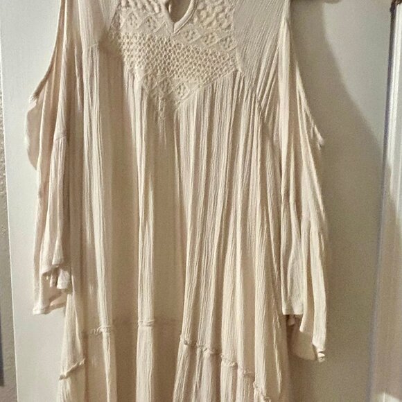 Gauzy, bohemian, vintage dress with cold shoulder - Picture 4 of 5